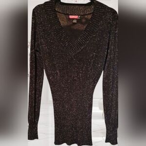 "Say What" Gorgeous Black Shimmery V-Neck Slinky TOP
